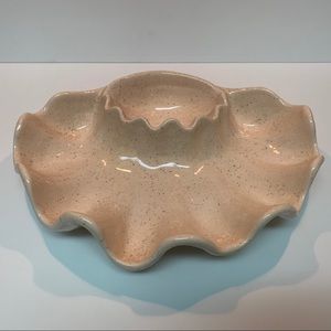 Clam Shell Serving Platter/Dish / Chip ‘n Dip